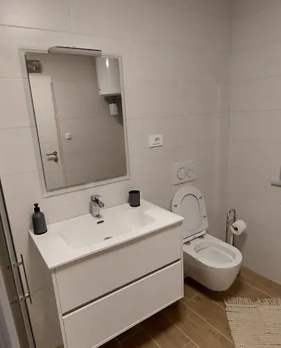 شقة Stara Malija إيزولا